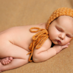 Foto de bebe en pose decubito prono